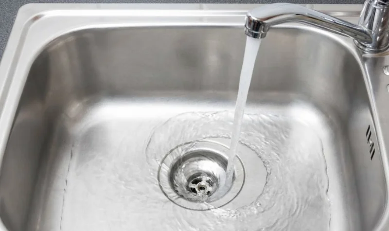 رفع گرفتگی سینک آشپزخانه