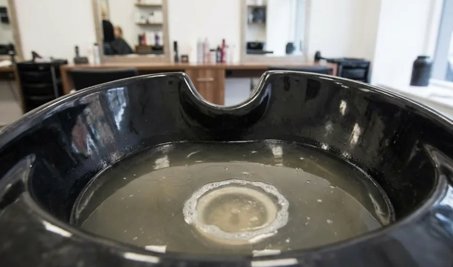 گرفتگی سرشور آرایشگاه